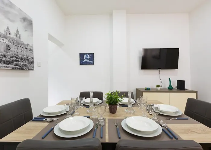 By The Sea Apartment Sliema