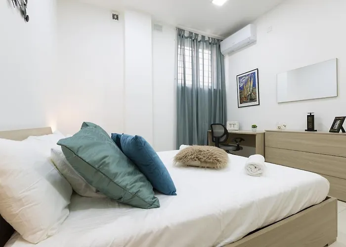 By The Sea Apartment *